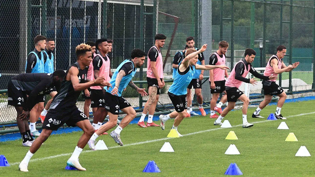 Beşiktaş yeni sezon hazırlıklarına cumartesi günü yapacağı antrenmanla başlıyor