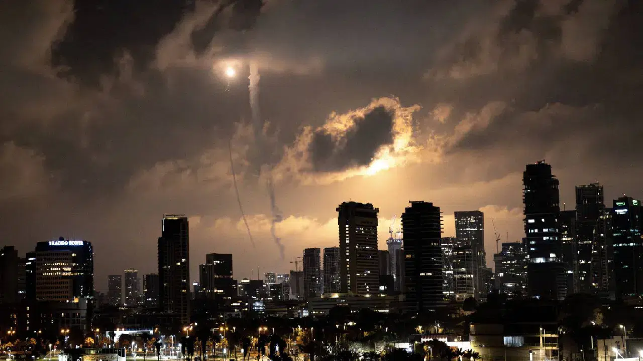 İsrail, İran ile ateşkes sonrası ülke genelindeki kısıtlamaları kaldırdı