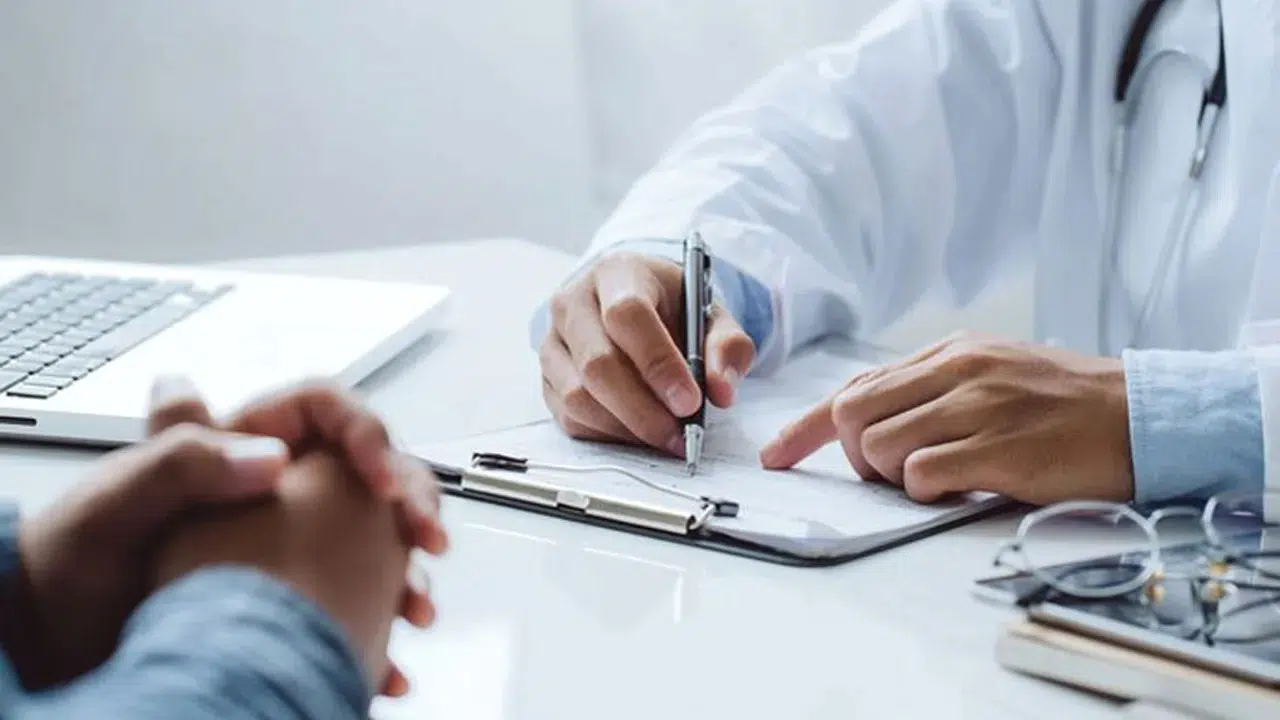 2025 sağlık raporu ücretleri açıklandı: Askerlik ve evlilik raporu ücretsiz, ehliyet raporu ücretli