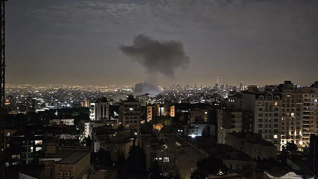 İsrail'den İran'a bombardıman: Tahran'a şiddetli hava saldırısı gerçekleştirildi!