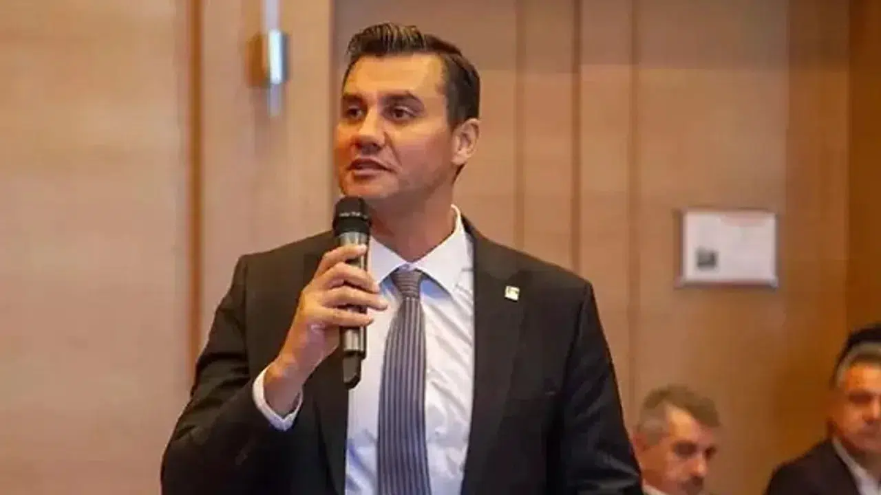 Ferdi Zeyrek 34 saattir yoğun bakımda: Ciddi organ hasarı ve elektrik yanığı var