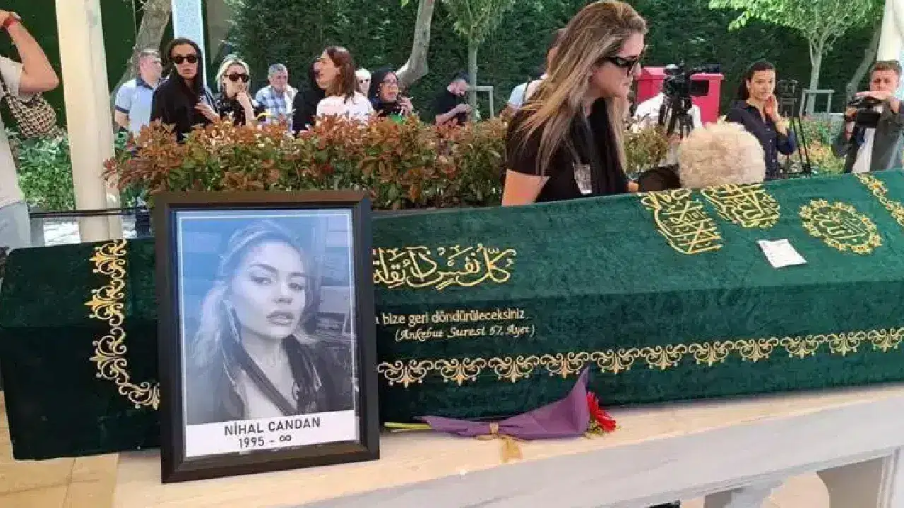 Nihal Candan son yolculuğuna uğurlandı: Benim çocuğum gitti, şimdi ne yapacağım?
