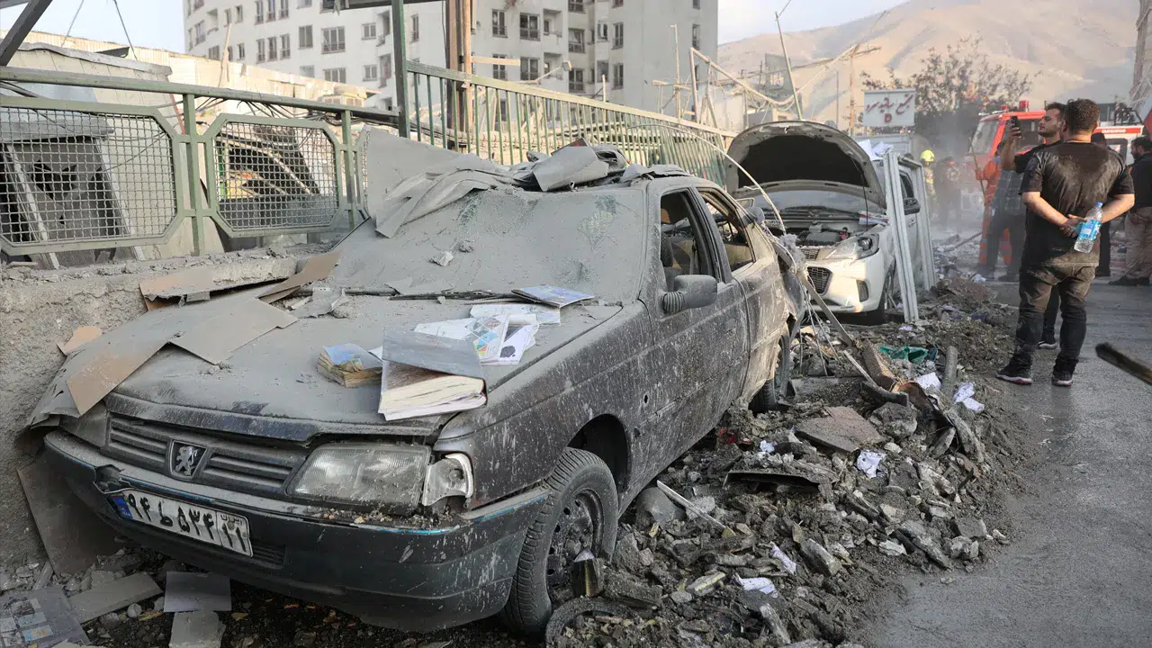 İran'dan 'İsrail'in saldırılarına sert karşılık vereceğiz' mesajı