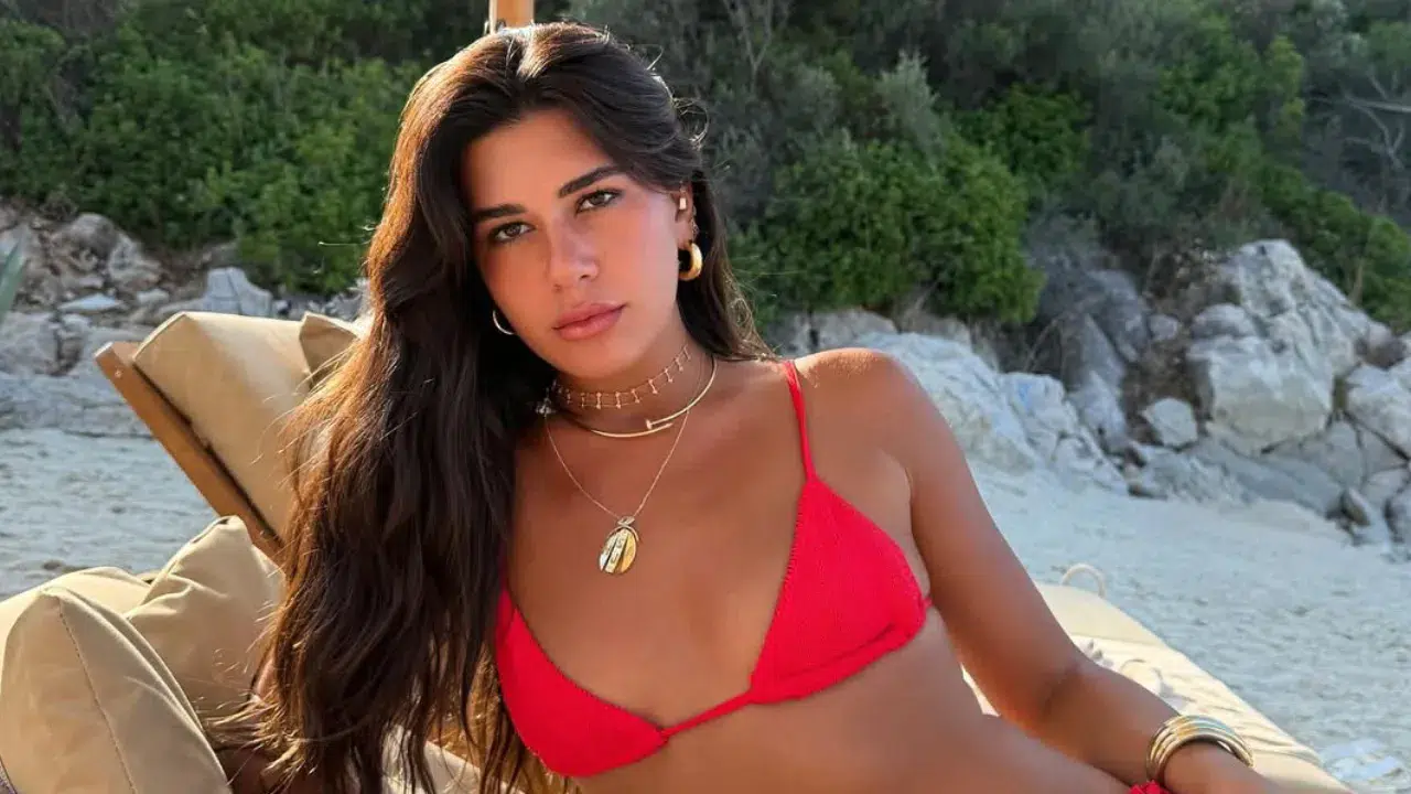 Sibil Çetinkaya, göğüslerine gelen yorum karşısında çılgına döndü