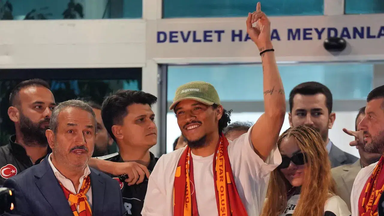 Galatasaray, Leroy Sane transferini açıkladı: Yıldız futbolcu İstanbul’da