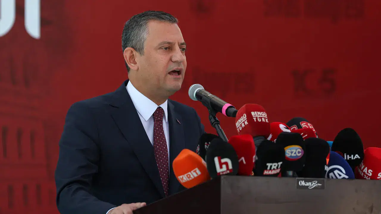 CHP lideri Özgür Özel hakkında tehdit ve hakaret suçlamasıyla soruşturma