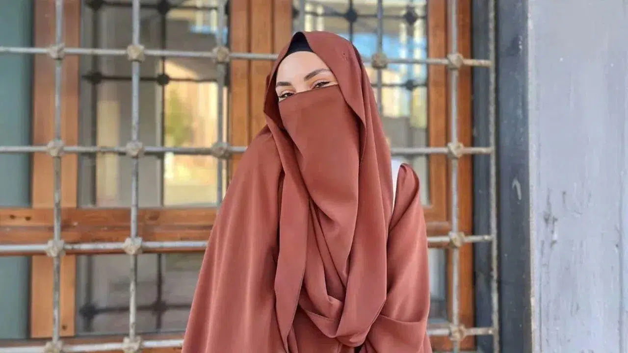 Nur Sena Düzgün’ün ardında bıraktığı notta “Ahmet, mezarıma gelmesin” yazmıştı: Araştırma görevlisi, görevinden uzaklaştırıldı