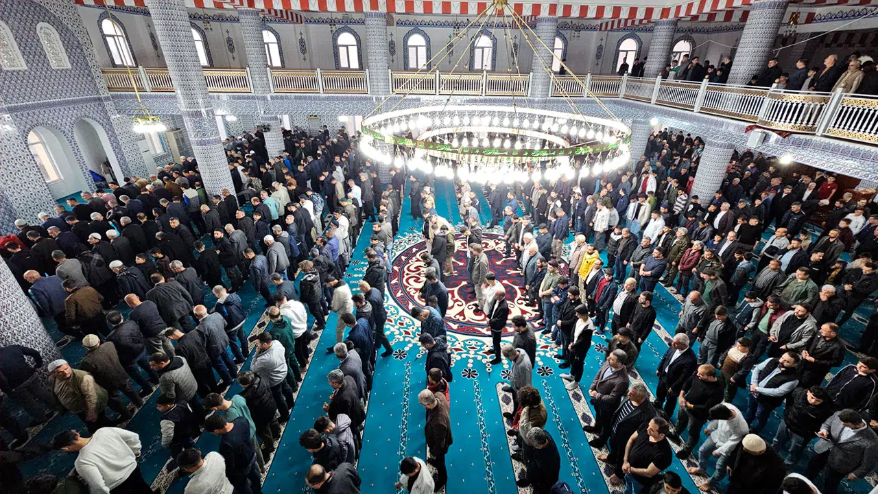 Diyanet, tüm illerin Kurban Bayramı namazı saatlerini açıkladı