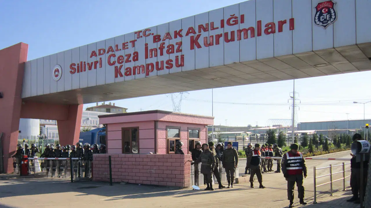 Cezaevlerindeki kişi sayısı 34 ilin nüfusunu geçmiş durumda!