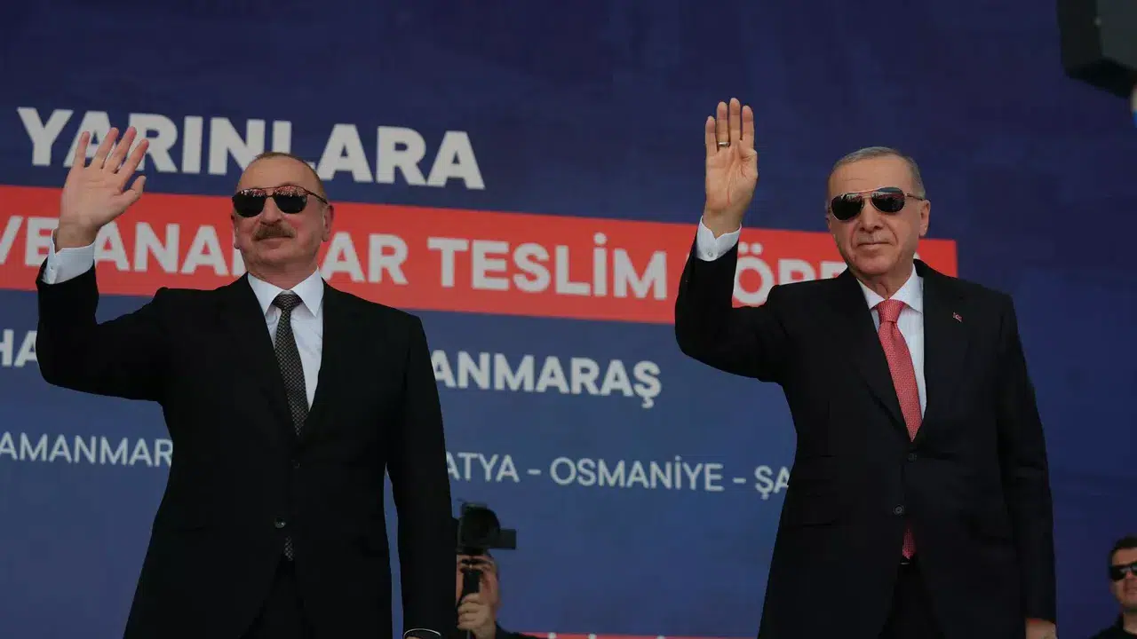 Cumhurbaşkanı Erdoğan: Biz iki devleti tek yürek taşıyan evlatlarız