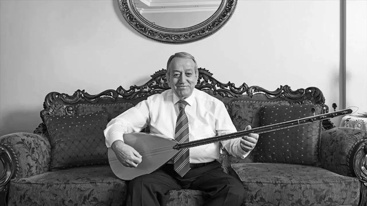 Türk halk müziğinin usta ismi Mehmet Erenler hayatını kaybetti