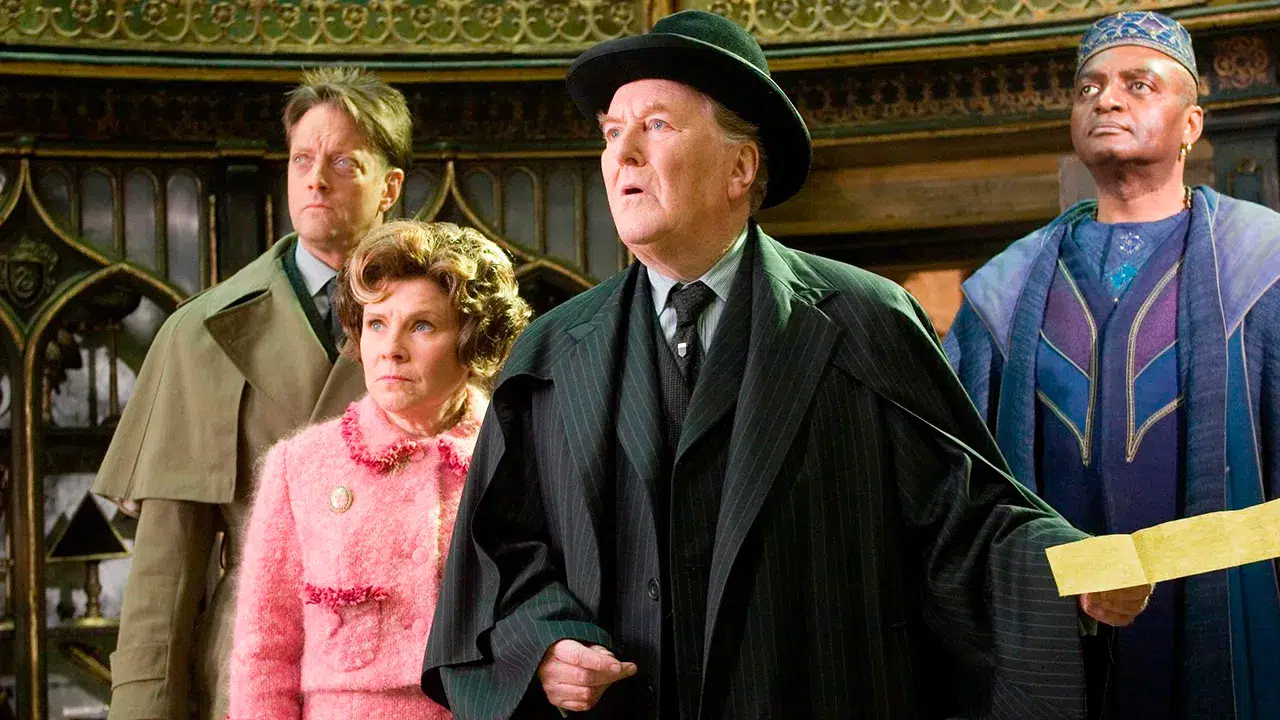 Harry Potter dizisinde Cornelius Fudge'ı canlandıracak isim de belli oldu