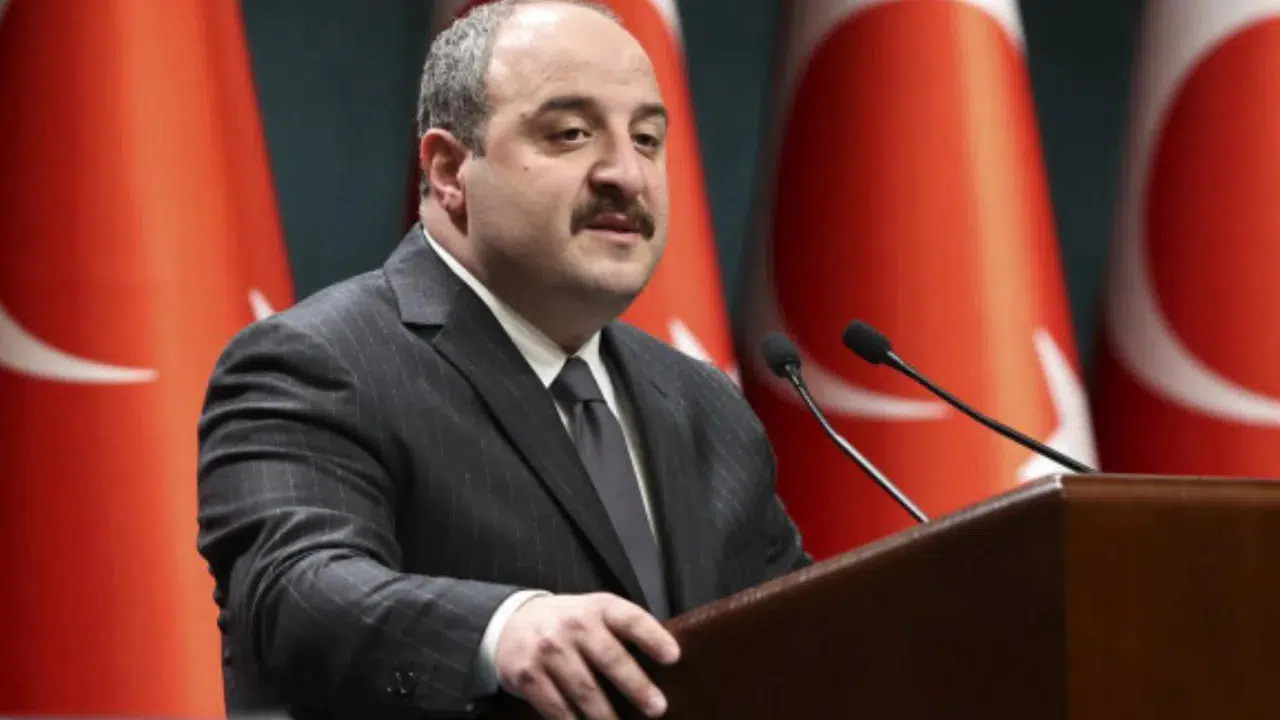 Mustafa Varank, İmamoğlu'na "namussuz" diyerek hakaret etti