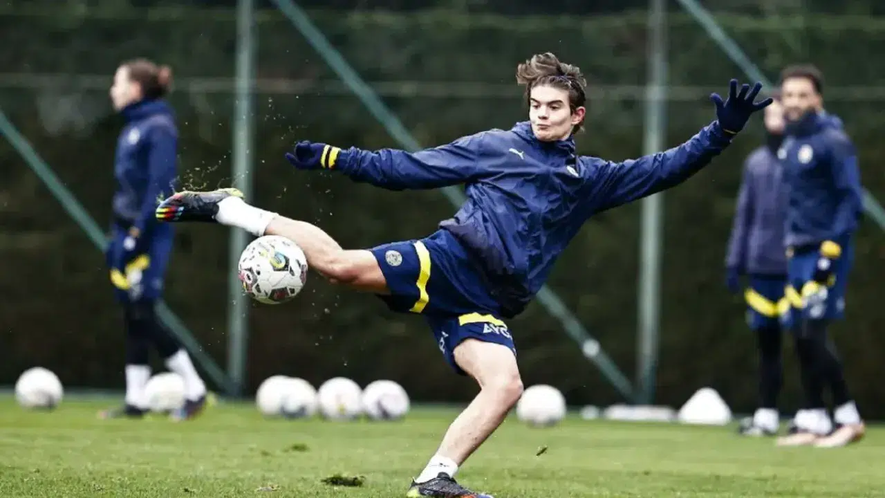 İsak Vural Serie A’ya uçtu, Fenerbahçe seyretti!