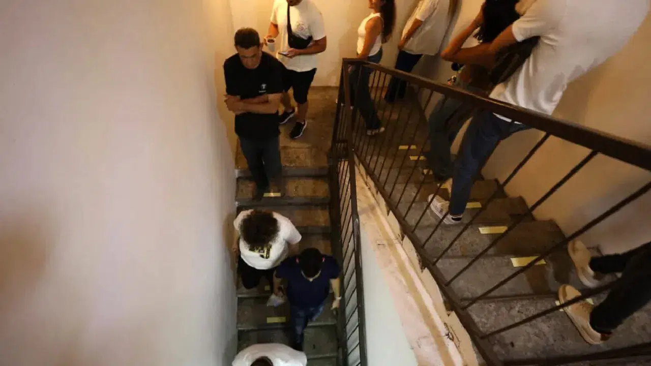 İsrail bomba sığınaklarında ayrımcılık iddiası: Sadece Yahudiler alınıyor