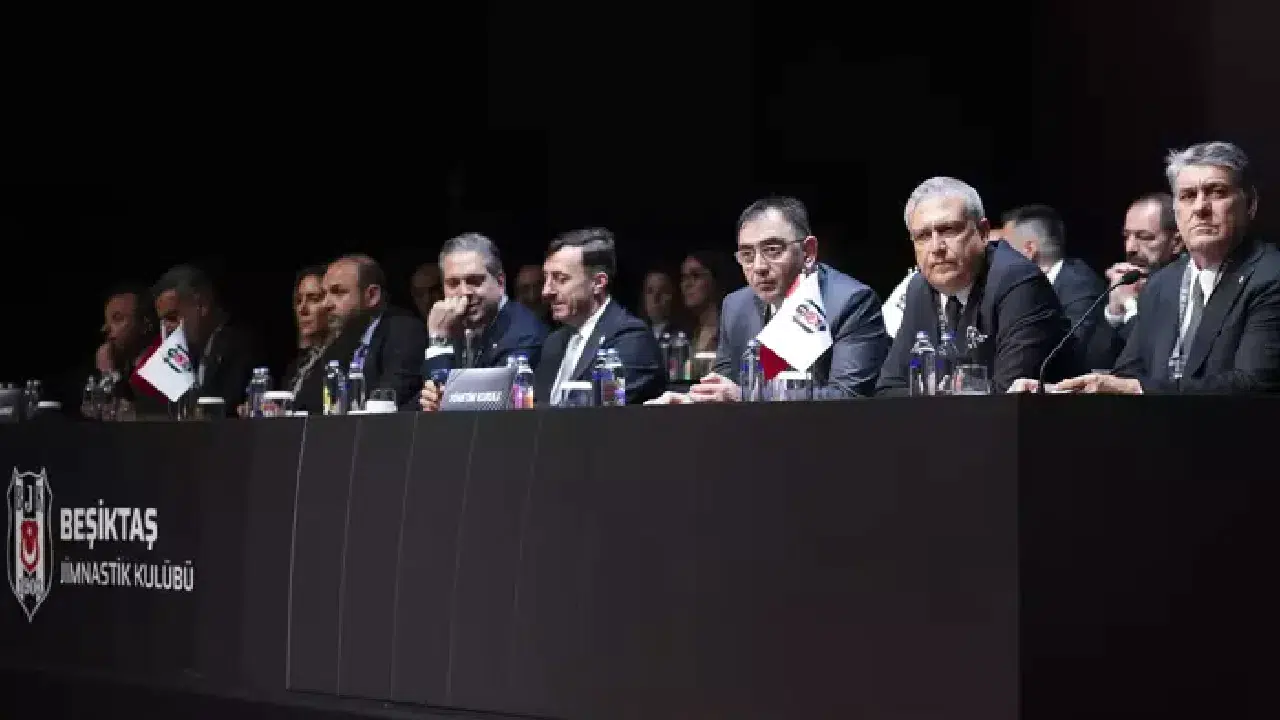 Beşiktaş Kulübü Olağanüstü Genel Kurulu'nda Dikilitaş projesi için yönetim kuruluna yetki verildi