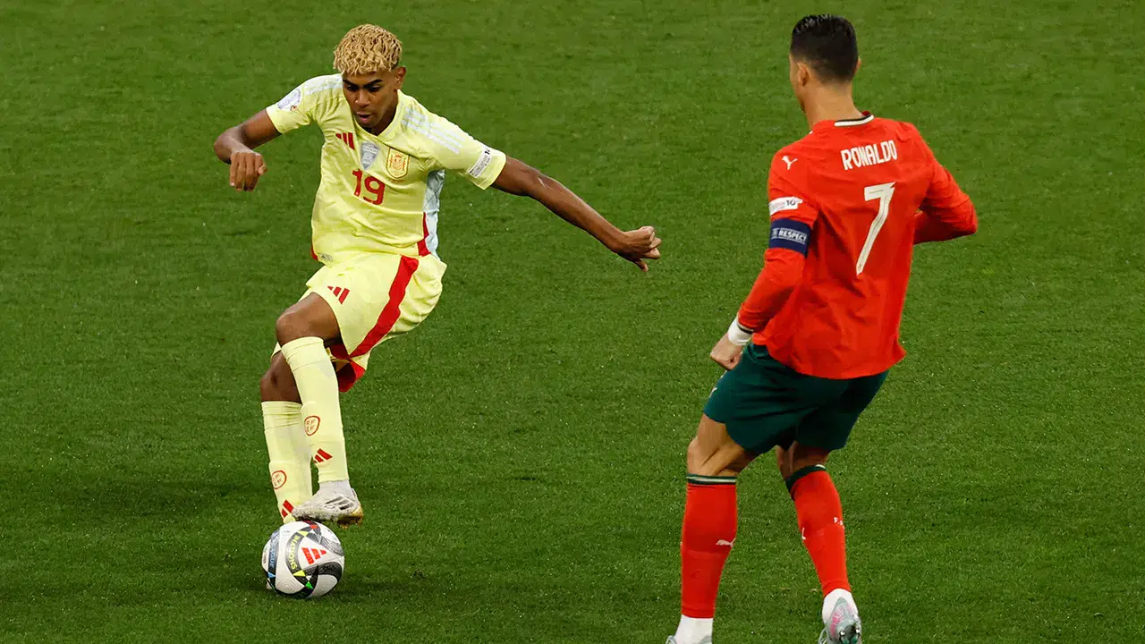 Lamine Yamal bu defa attığı gollerle değil Ronaldo'ya yaptığı hareketle gündemde!