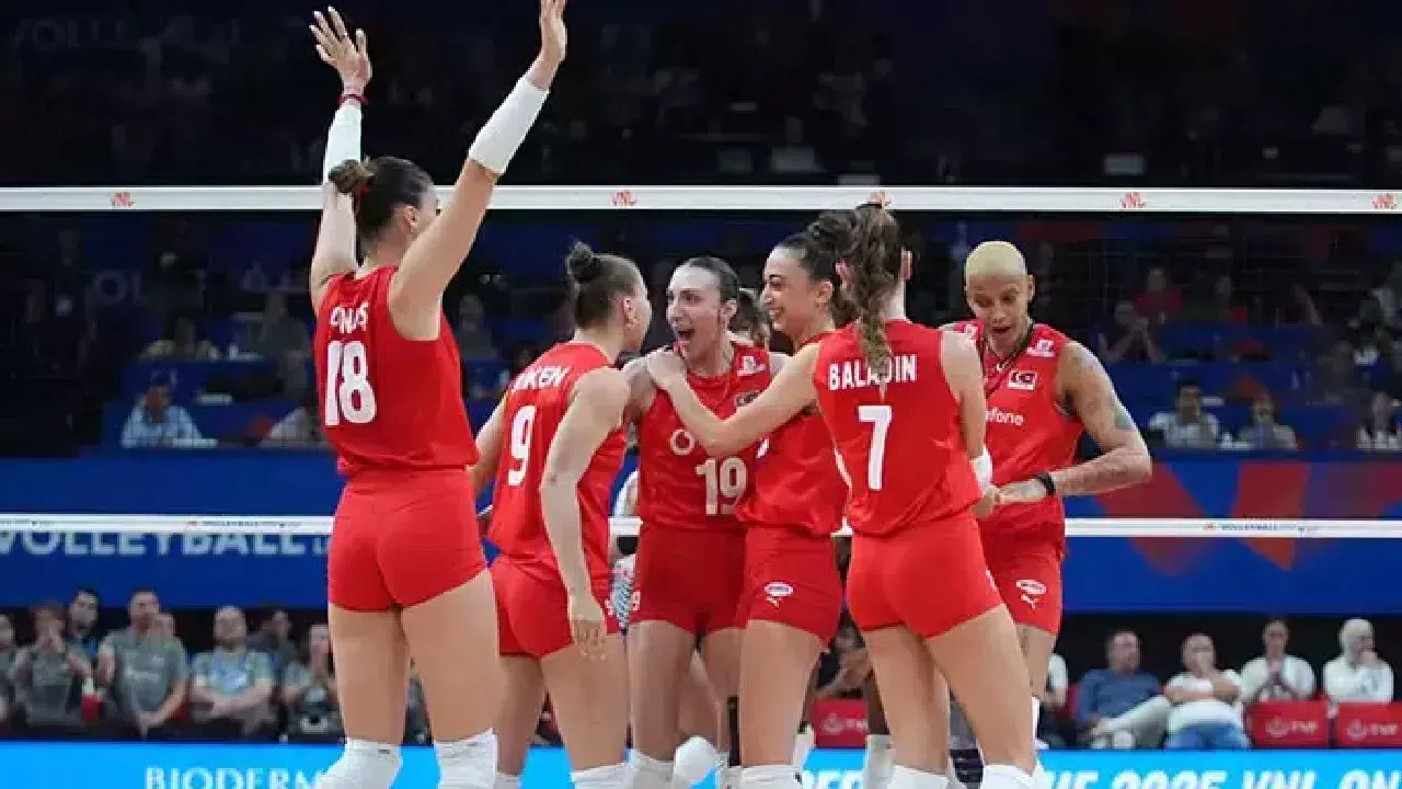 Filenin Sultanları fırtına gibi: Dominik Cumhuriyeti’ni 3-0 mağlup etti