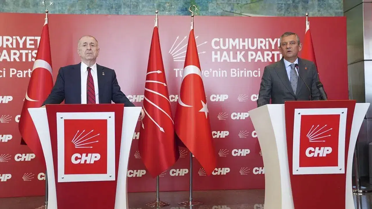 Ümit Özdağ’dan CHP’ye ziyaret: “Bir utanç son buldu”
