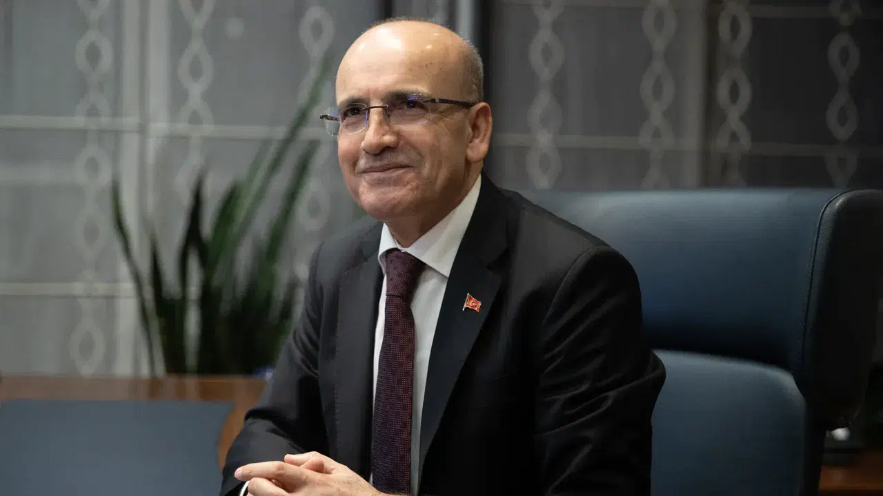 Bakan Şim­şek, 2026 yılı için iyimser: "Refahın daha çok hissedildiği, ekonomik güvenin pekiştiği bir yıl olacak"