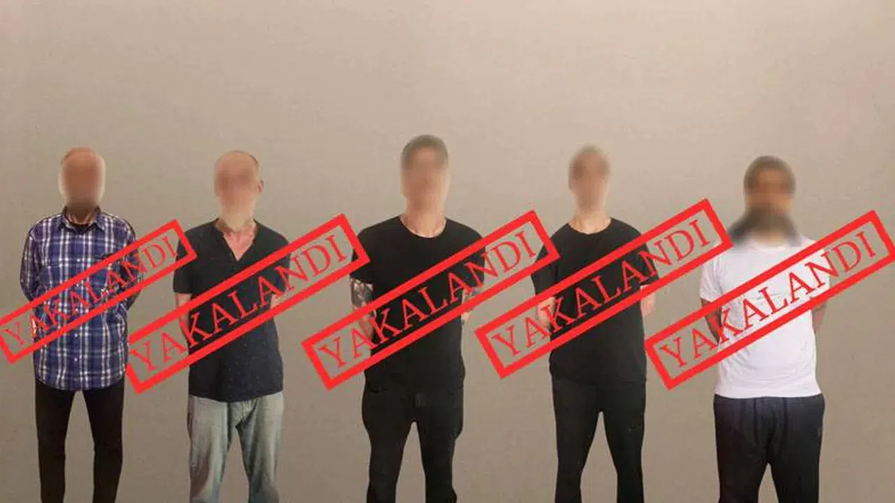 Kırmızı bültenle aranan 5 suçlu Gürcistan'da yakalandı, Türkiye'ye iade edildi