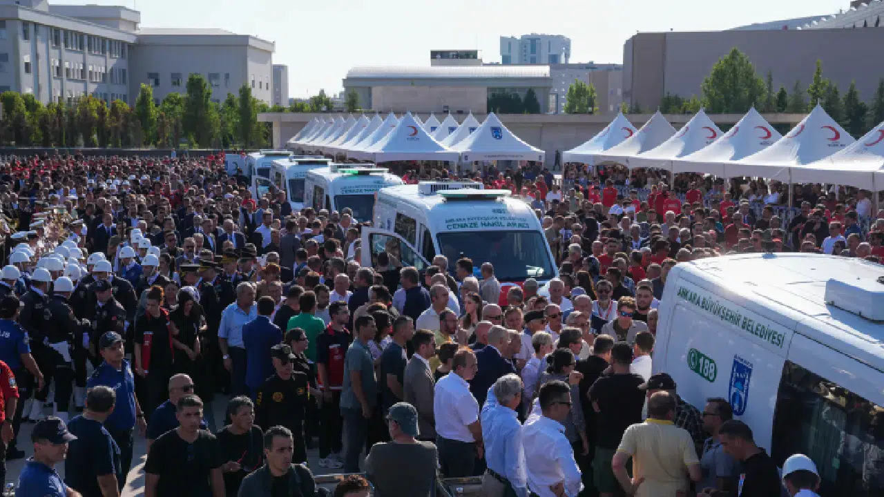 Orman yangınında hyatını kaybeden 5 AKUT gönüllüsü Ankara’da son yolculuklarına uğurlandı