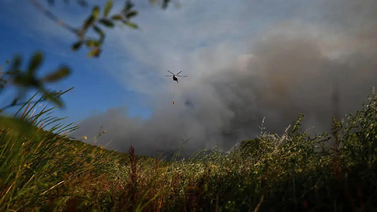 Yangınlardan dolayı Karabük-Ankara kara yolu çift yönlü trafiğe kapatıldı