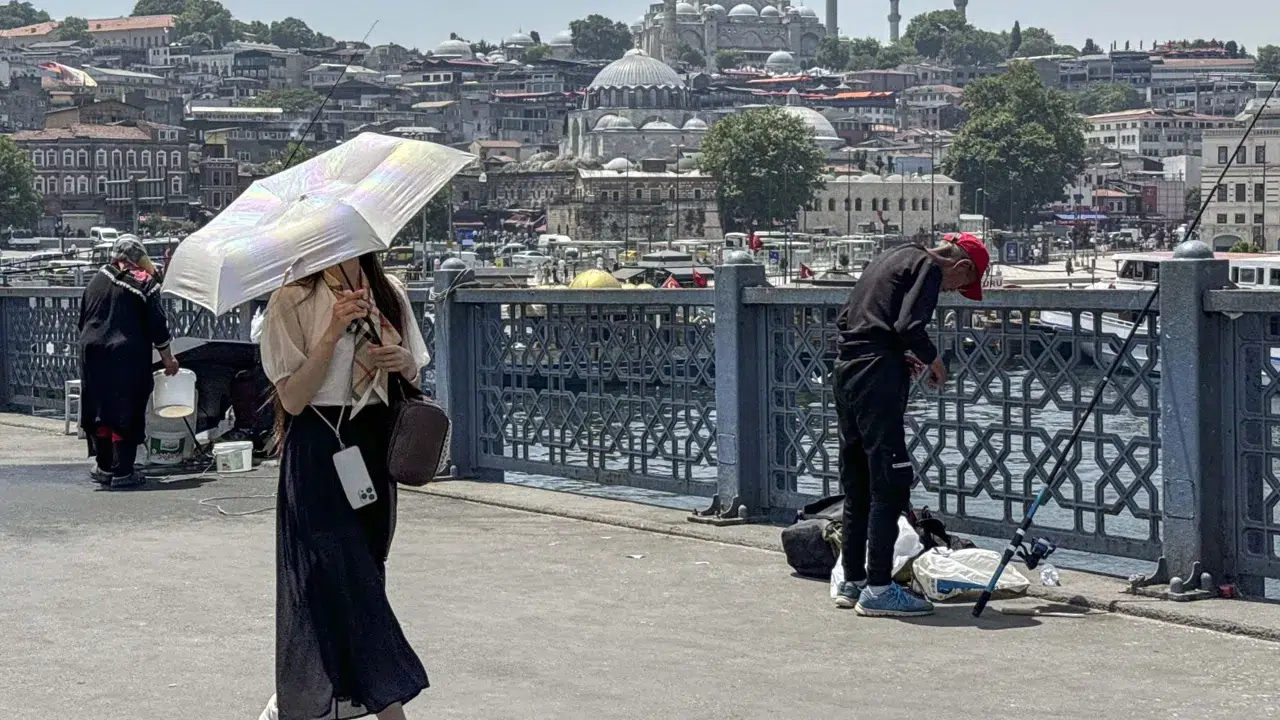 İstanbul'da Afrika sıcakları etkisini artırdı: 40 dereceyi aşan rekor bekleniyor