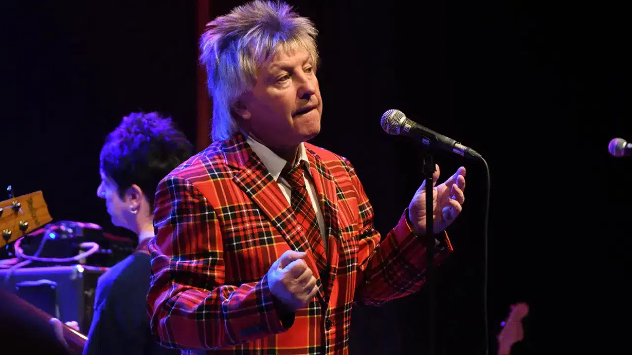 İngiliz punk grubu Bollock Brothers'ın solisti Jock McDonald hayatını kaybetti