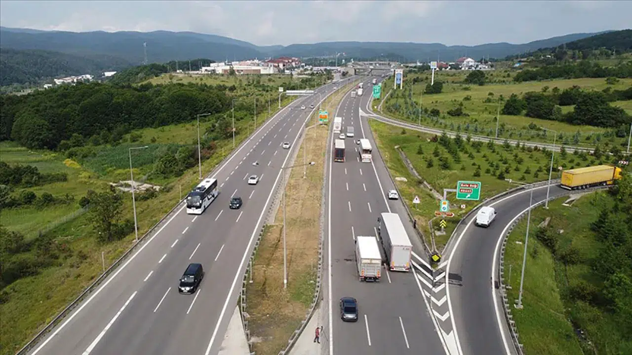 Anadolu Otoyolu, pazartesi günü trafiğe kapatılacak