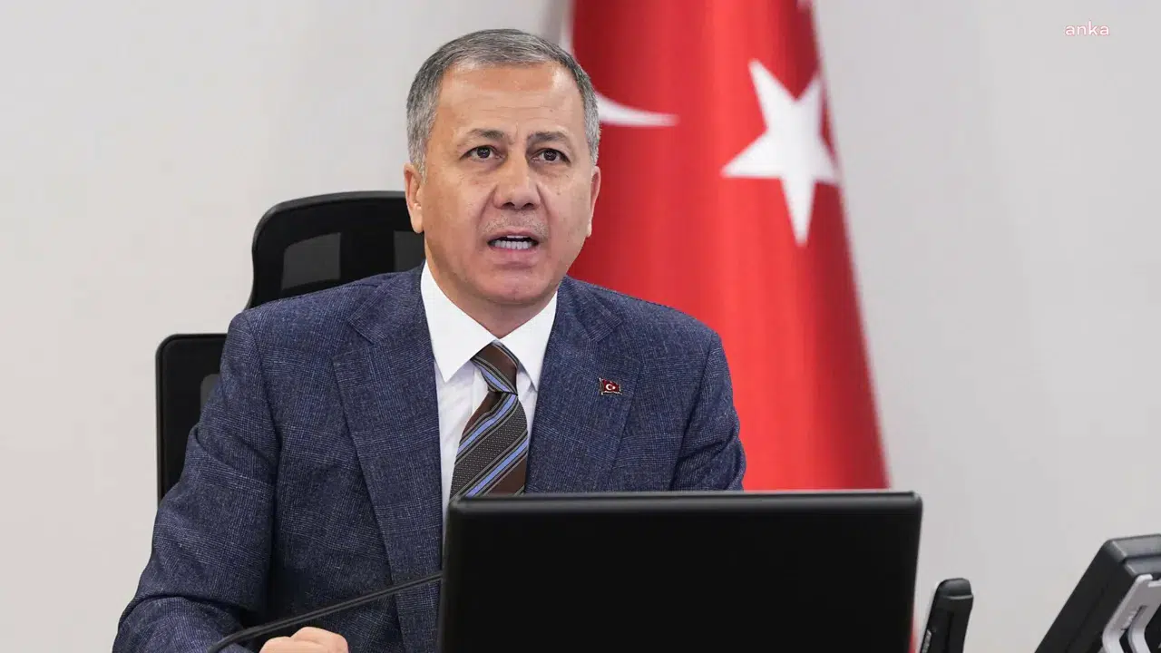 Ali Yerlikaya: Protokol tribünlerine girişler sistematik olarak takip edilecek