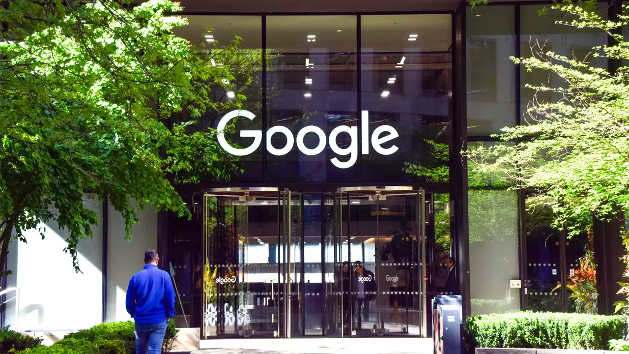 Google, medya kuruluşlarıyla masaya oturuyor