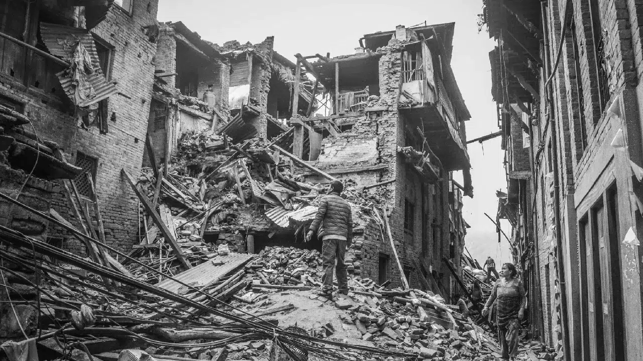 Deprem sorumluluğu inşaat işçisine mi yükleniyor? Yeni düzenleme tartışma yarattı