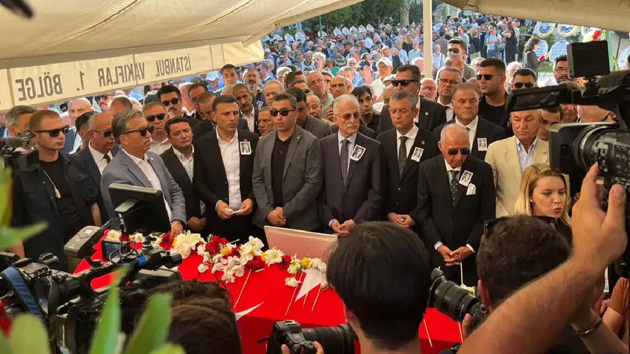 Altan Öymen’e son veda: Siyaset ve basın dünyası Teşvikiye’de buluştu