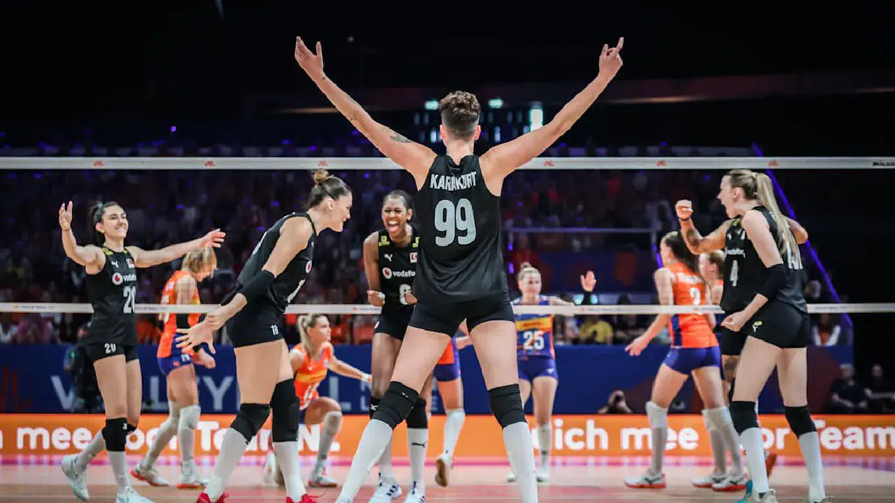 Filenin Sultanları Hollanda’yı 3-0 yendi, finalleri garantiledi!