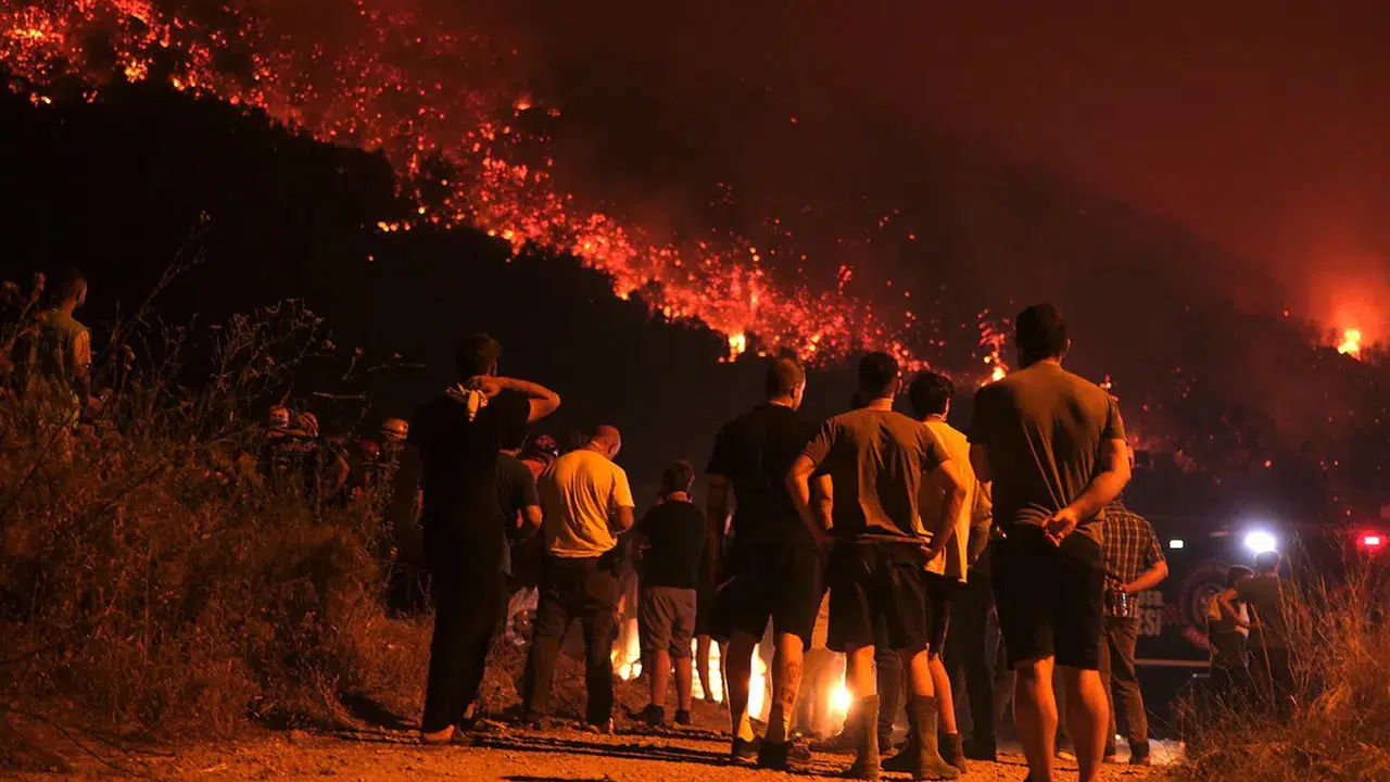 Türkiye ve Yunanistan'daki ölümcül orman yangınlarına Washington Post da sayfalarında yer verdi