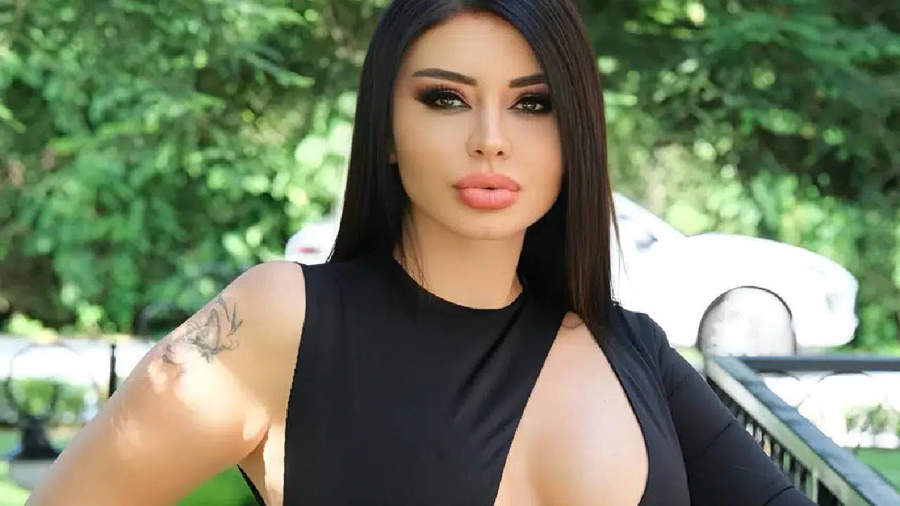 Bodrum'daki mekanları dert edinen Ebru Polat'a tepki yağdı: Dün 10 kişi orman yangınında şehit oldu