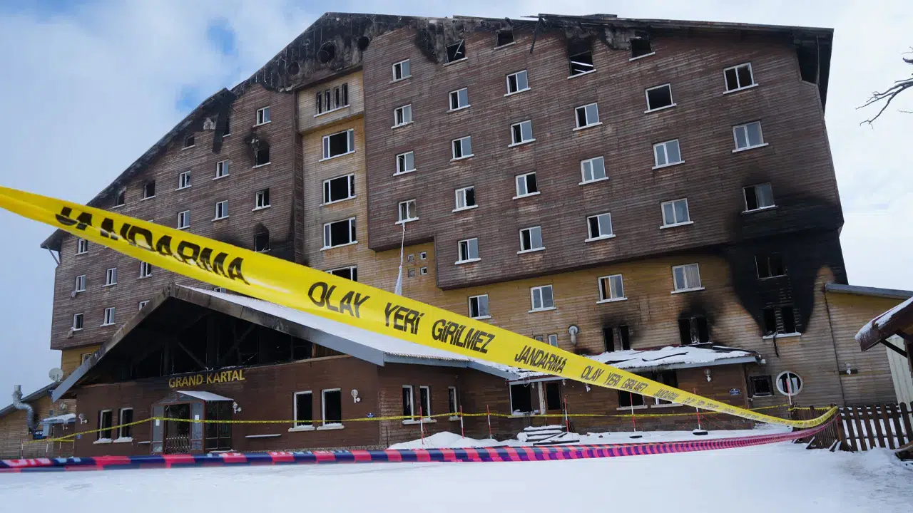 Bolu Kartalkaya'da yaşanan yangın faciası davasında ara karar verildi: Duruşma 22 Eylül tarihine ertelendi