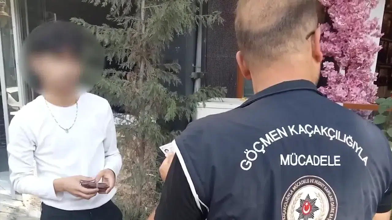 İçişleri Bakanı Yerlikaya: Göçmen kaçakçılığı ve düzensiz göçle mücadelede 32 organizatör yakalandı