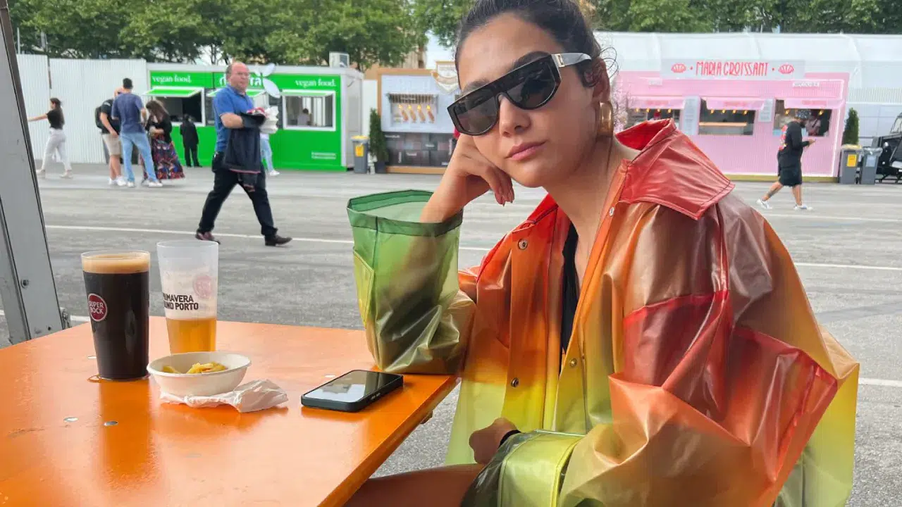 Aybüke Pusat’ın LGBTIQ+ paylaşımı olay yarattı: TRT'de diziye başlayınca koşa koşa sildin, neyin şovu şimdi bu