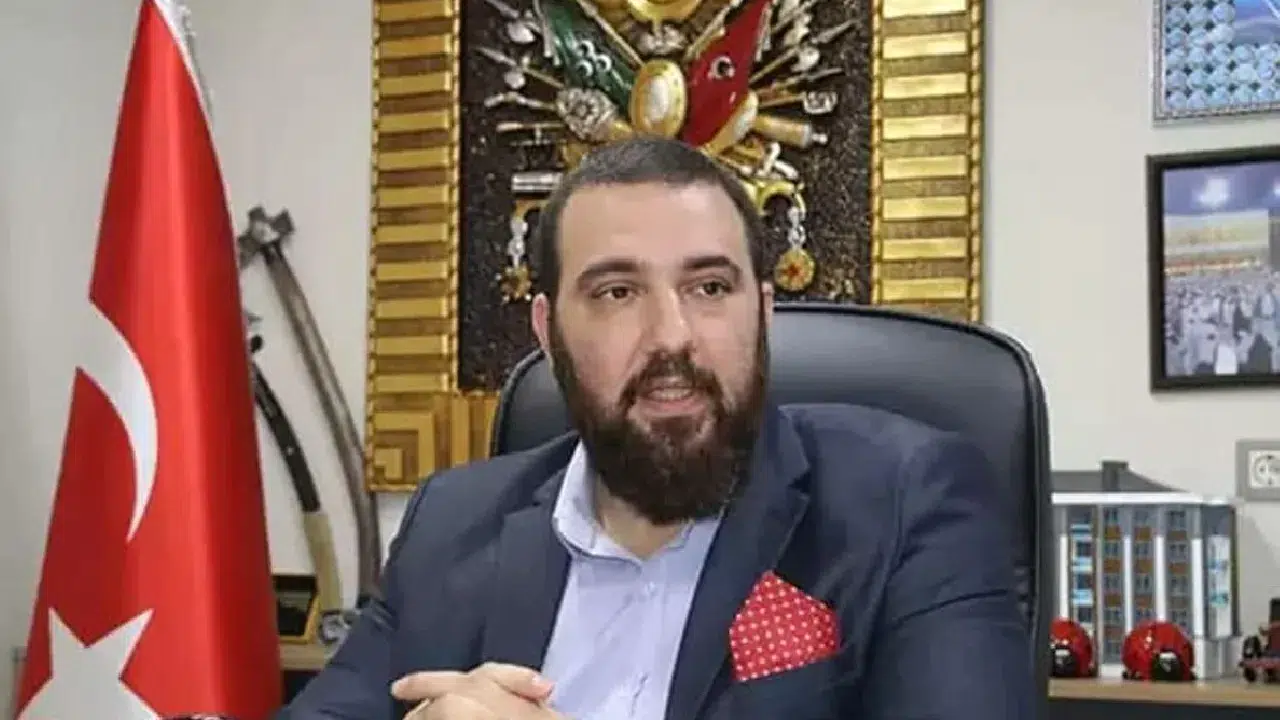 Diploması sahte çıkan Kayıhan Osmanoğlu hakkında “asker kaçağı” iddiası: Sistemde ‘bakaya’ görünüyor