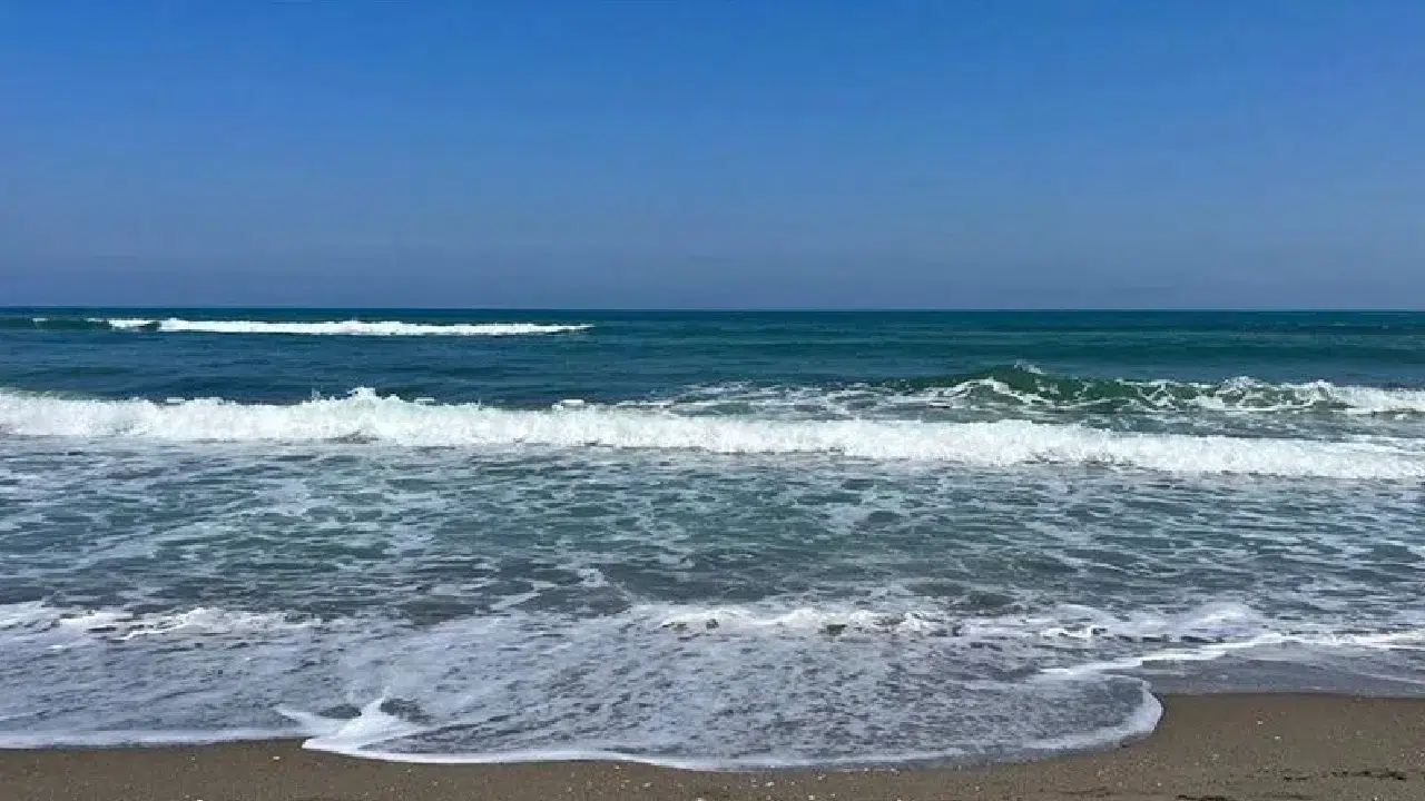 Olumsuz hava koşulları nedeniyle bazı illerde denize girmek yasaklandı