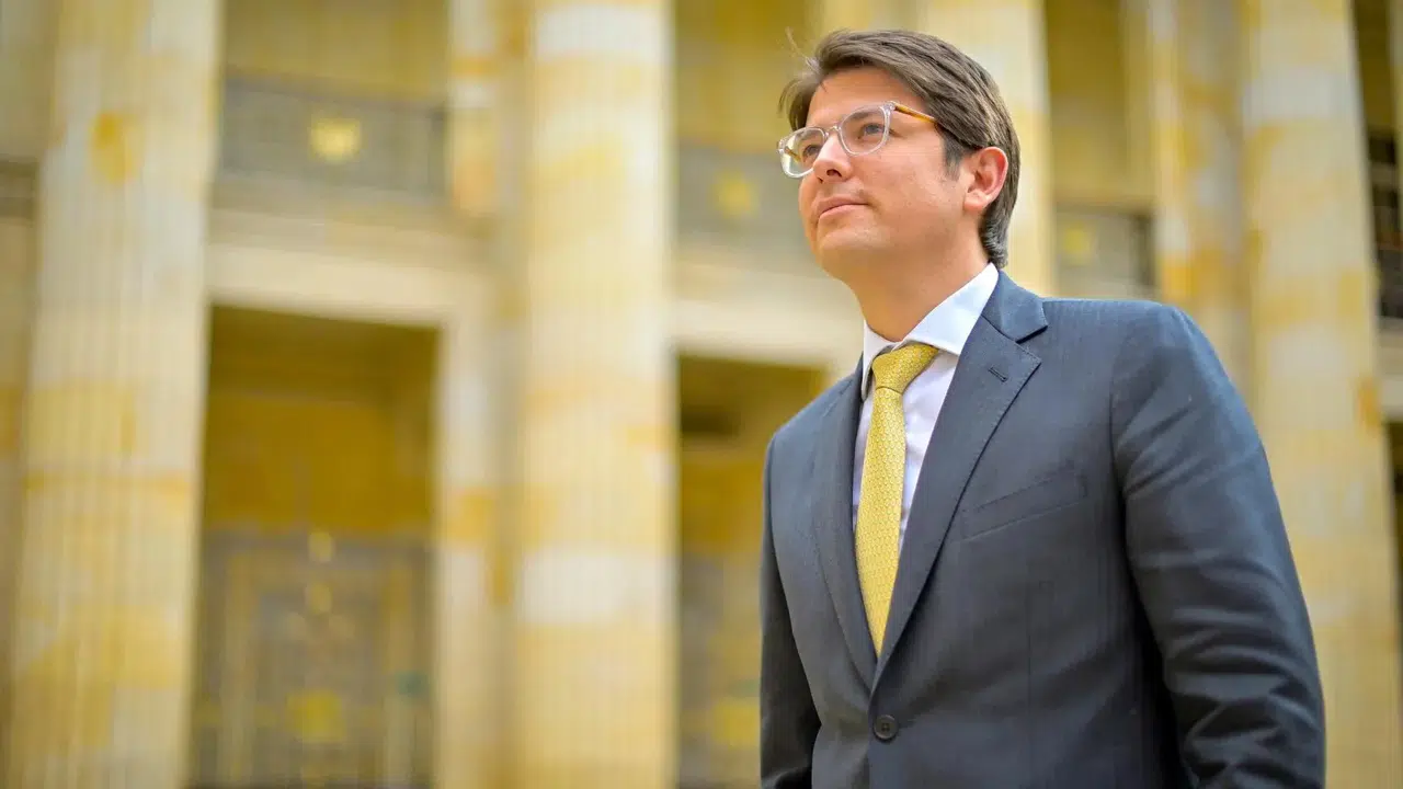 Kolombiya’da cumhurbaşkanı adayı Miguel Uribe Turbay, silahlı saldırı sonrası hayatını kaybetti