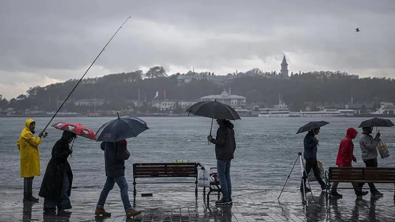 Meteoroloji uyardı: İstanbul ve 28 il için sağanak ve fırtına