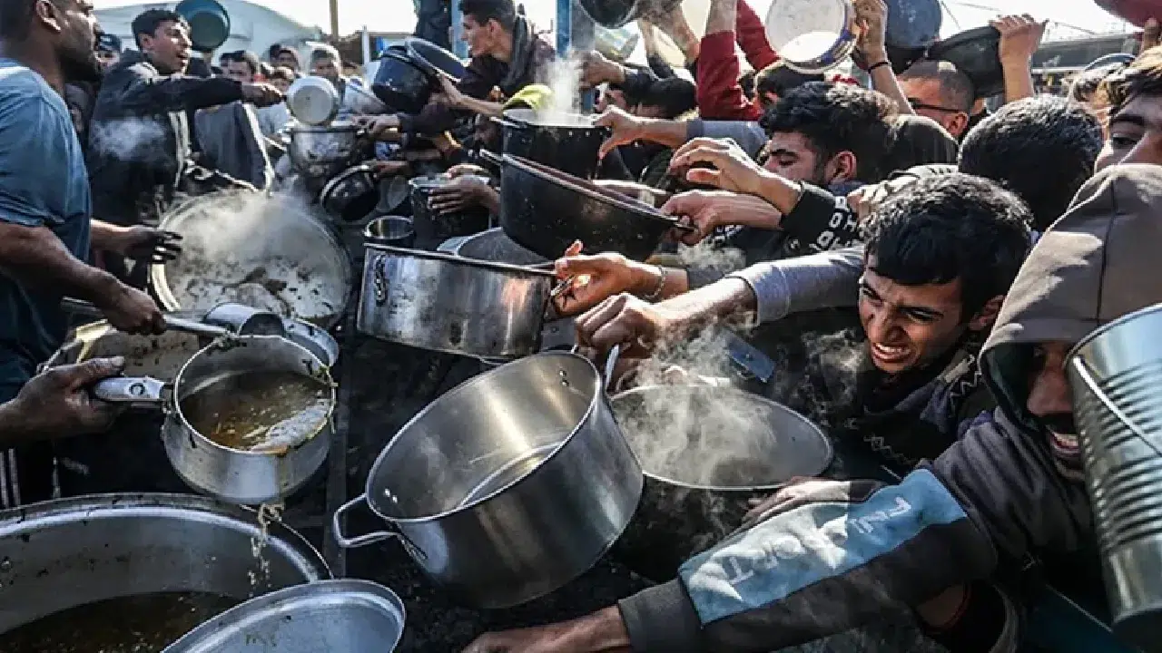 Gazze’de açlıktan ölenlerin sayısı 281’e yükseldi