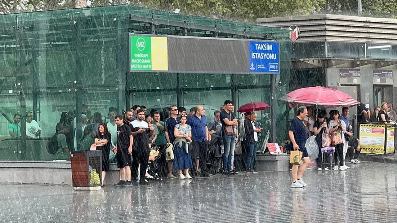 İstanbul'da sağanak yağış için AKOM'dan yeni uyarı