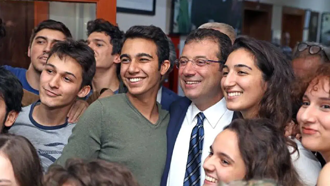 Ekrem İmamoğlu’ndan YKS sonrası gençlere destek mesajı: Burs, yurt ve staj fırsatları sunulacak