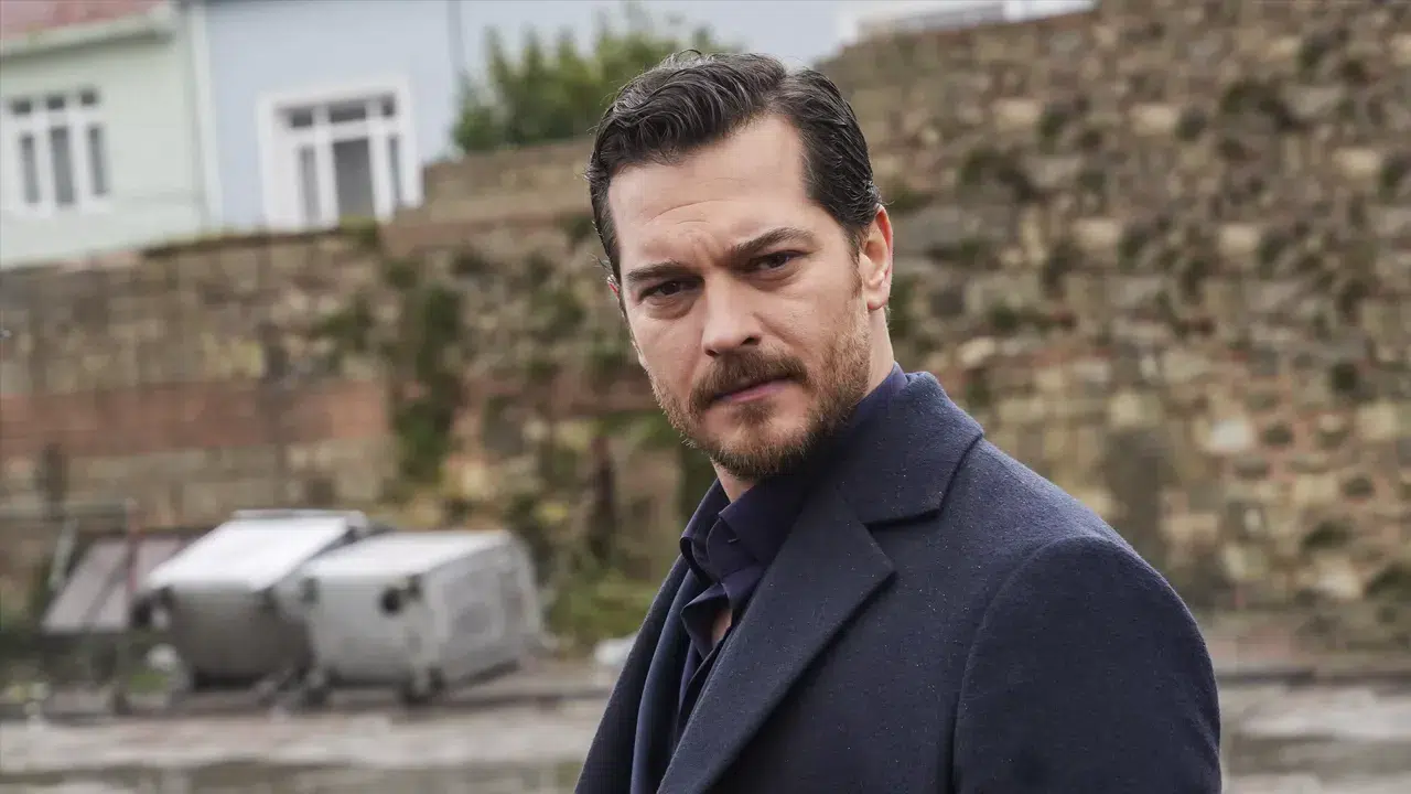 Çağatay Ulusoy "Uykusuz Adam" ile sinemaya dönüyor