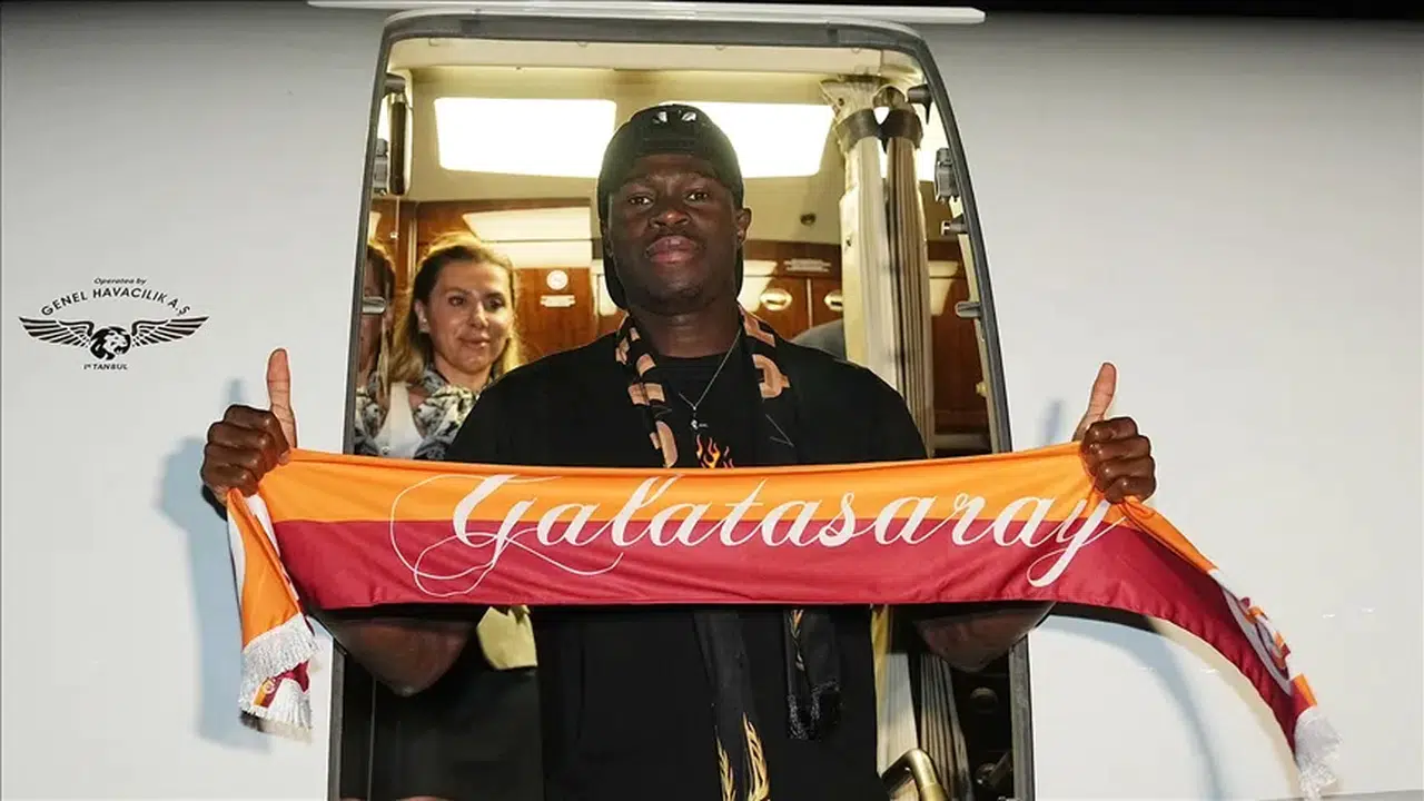 Galatasaray’ın yeni transferi Wilfried Singo İstanbul’a geldi
