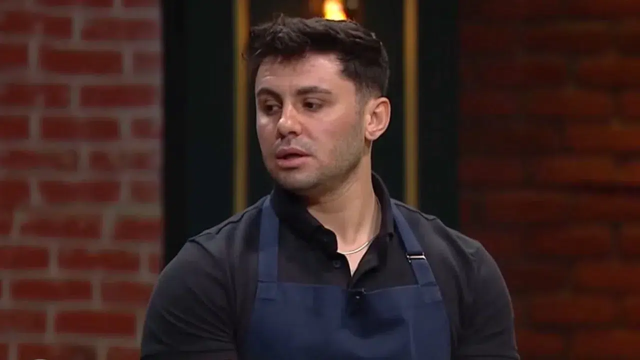MasterChef Özkan Akan kimdir? Kaç yaşında ve nereli? MasterChef 2025 ana kadro yarışmacısı Özkan Akan hangi takımlı?